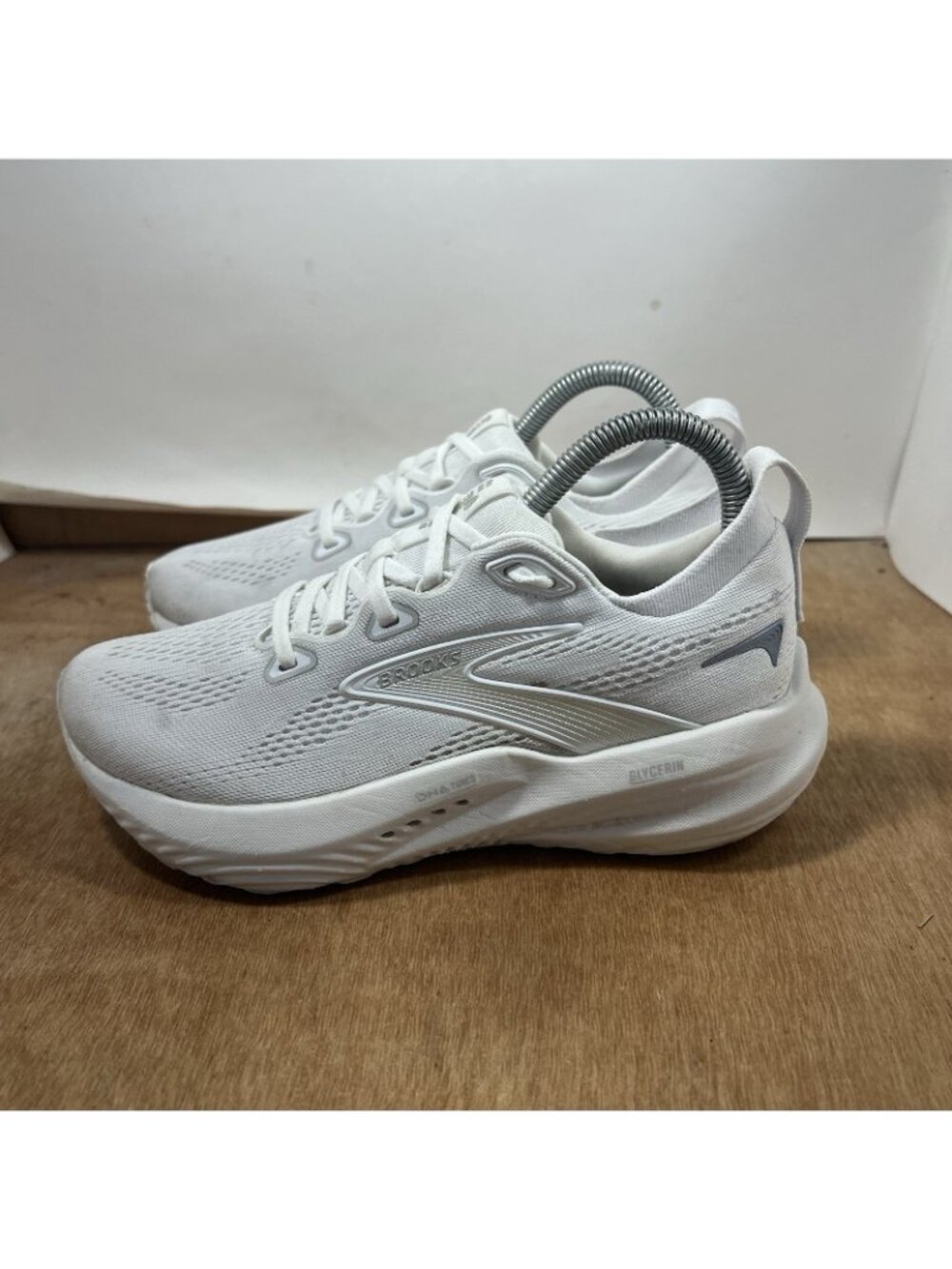 Brooks Glycerin 22 Women Size 6 White Running Shoes Sneaker Neutral 1204341B090 - Picture 3 of 9